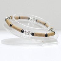 S09, Pulsera simple ornamentada con estilo medieval